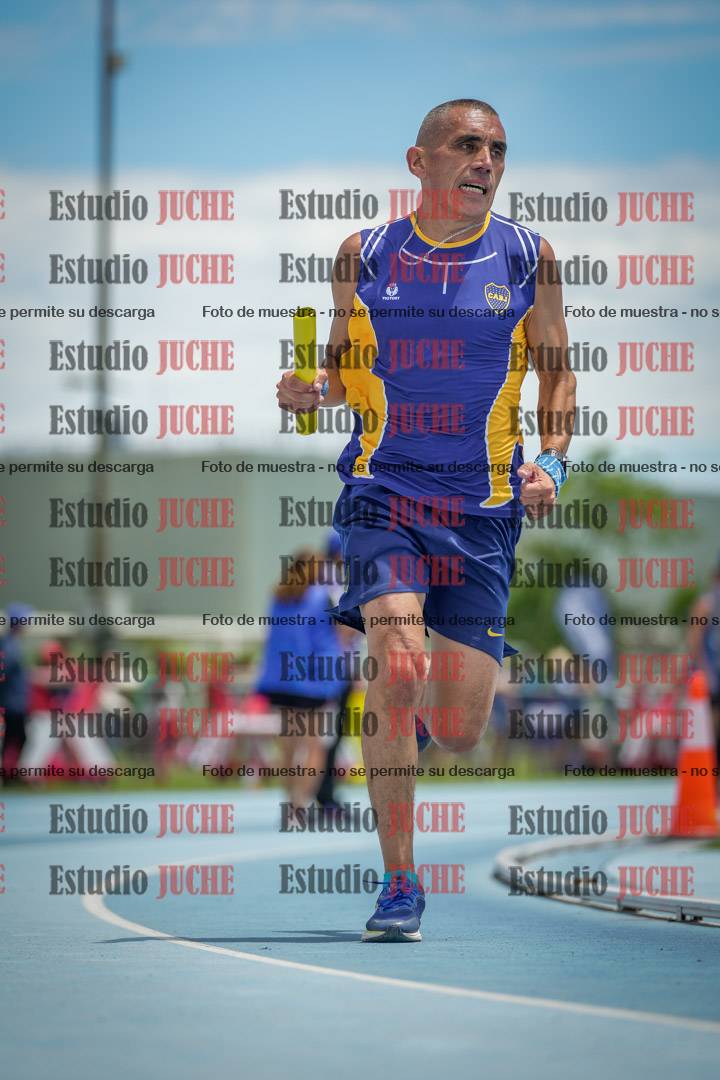 Fotos durante el transcurso de los relevos 20' para running teams - serie 2