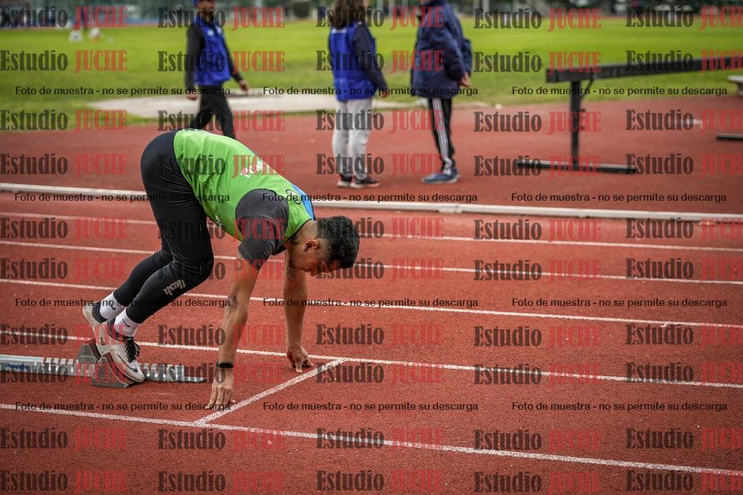 Fotos de los 400 m llanos de varones