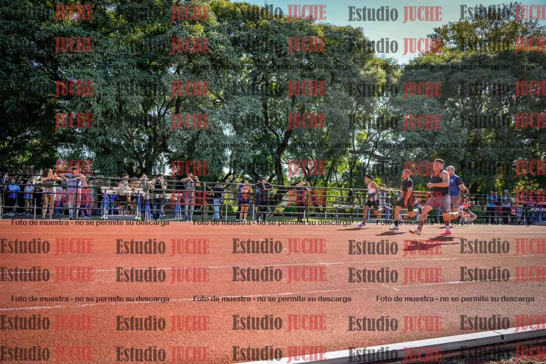 Fotos de los 100 m llanos de varones