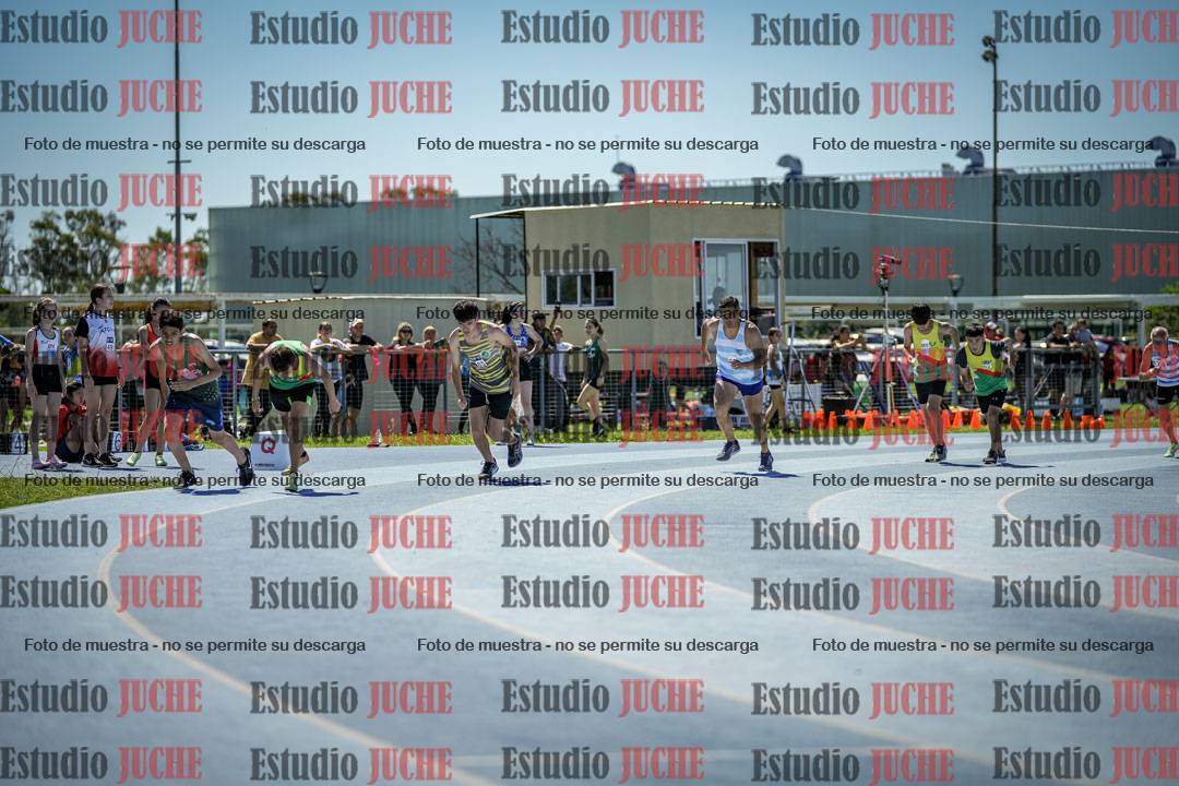 Fotos de los 800 m llanos de varones