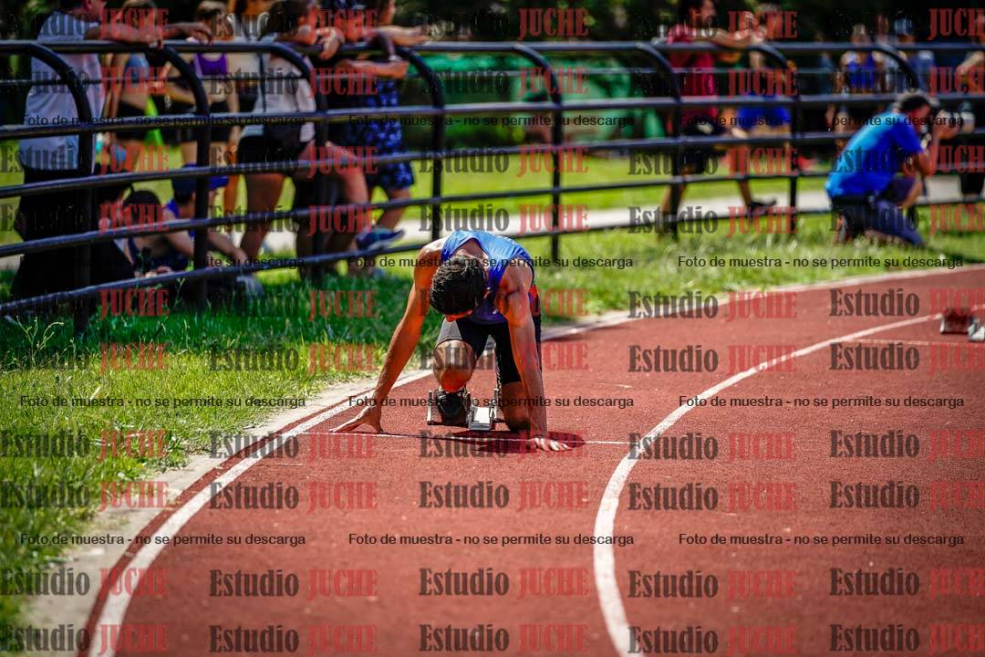 Fotos de los 400 m llanos de varones