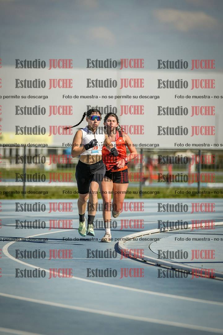 Fotos de los 5000 m llanos de mujeres y varones