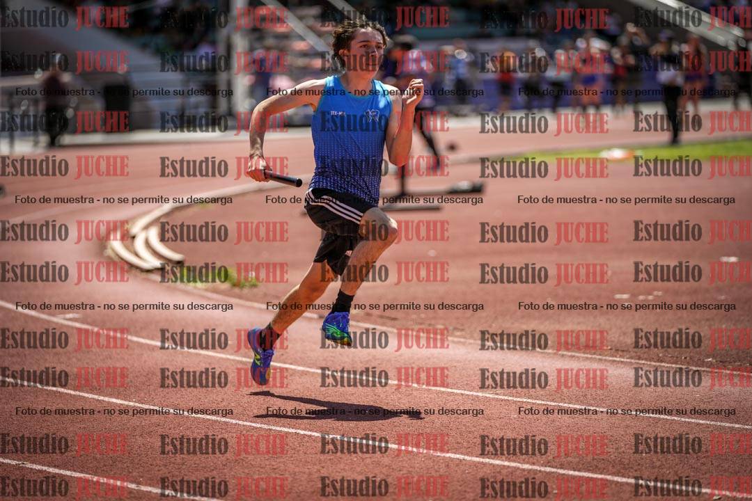 Fotos de las Postas 8x200 m de mujeres y varones - FINAL