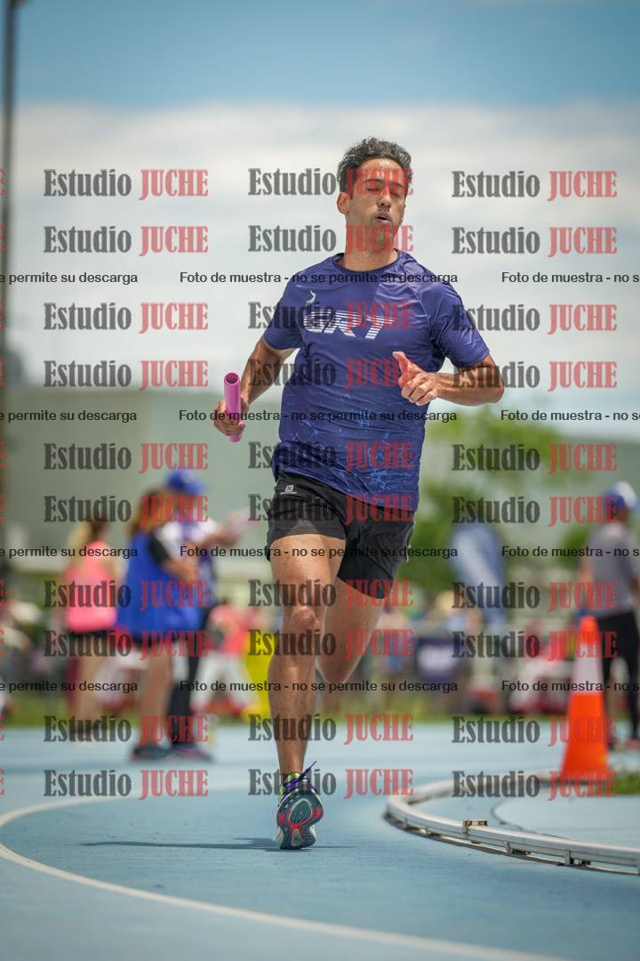 Fotos durante el transcurso de los relevos 20' para running teams - serie 2