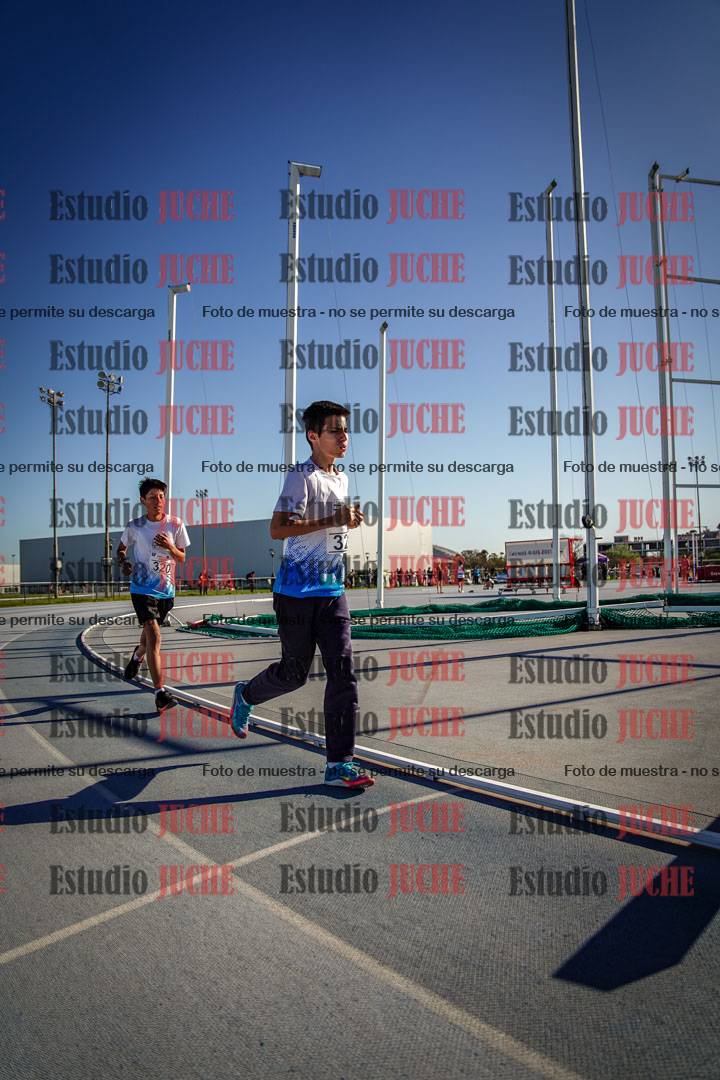 Fotos de los 2000 m llanos de varones