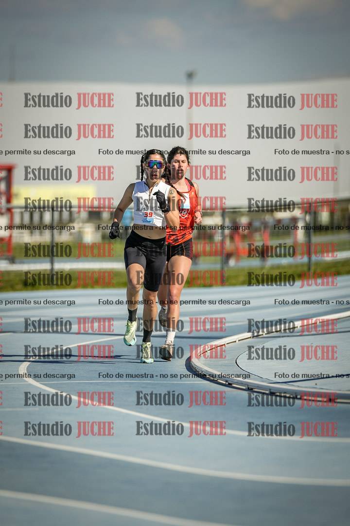 Fotos de los 5000 m llanos de mujeres y varones