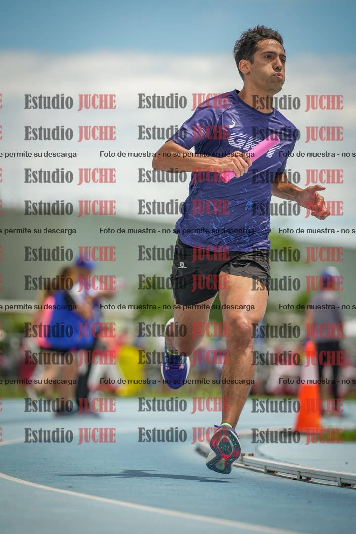 Fotos durante el transcurso de los relevos 20' para running teams - serie 2