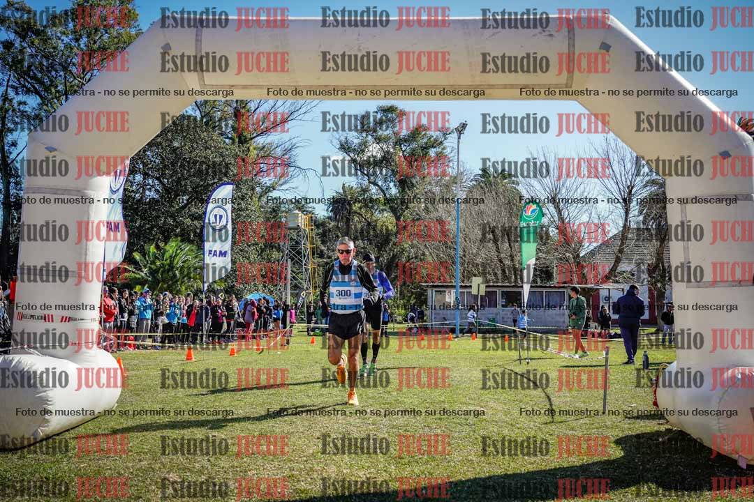 Fotos de la llegada del cross de 1500 m
