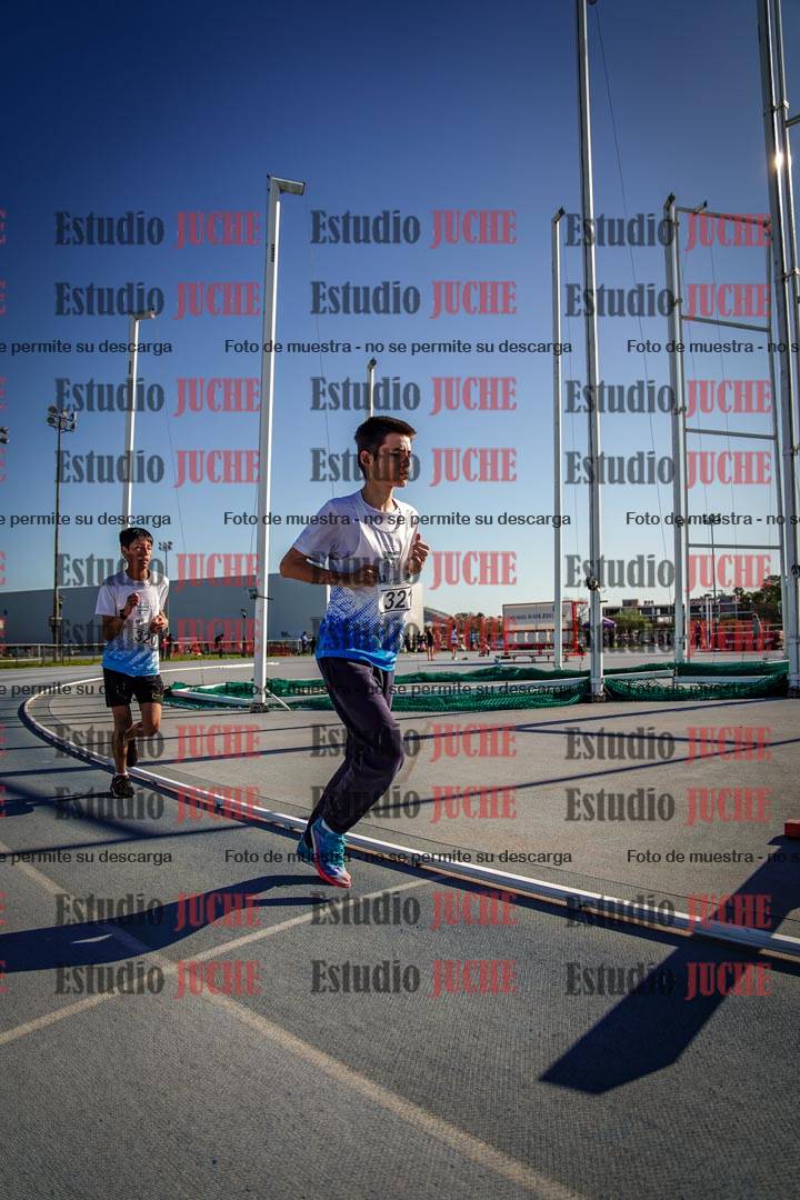 Fotos de los 2000 m llanos de varones