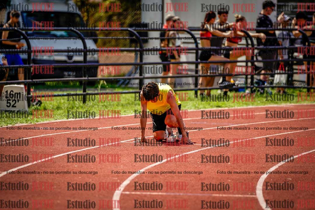 Fotos de los 400 m llanos de varones