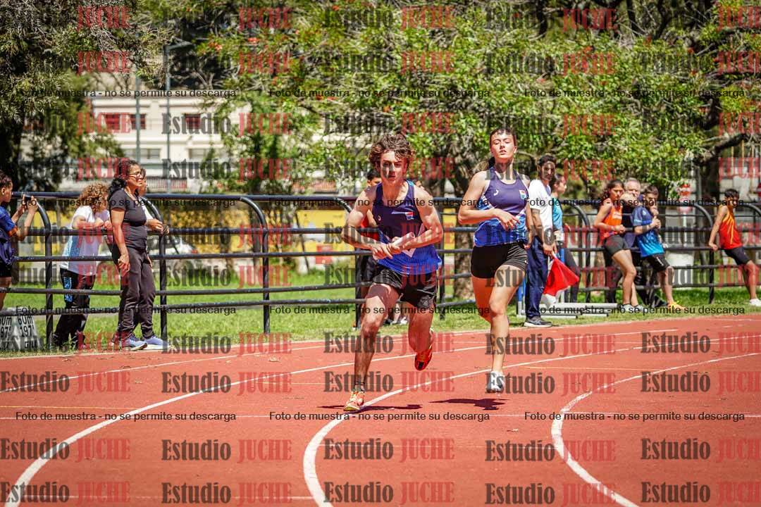 Fotos de las Postas 8x200 m de mujeres y varones - FINAL