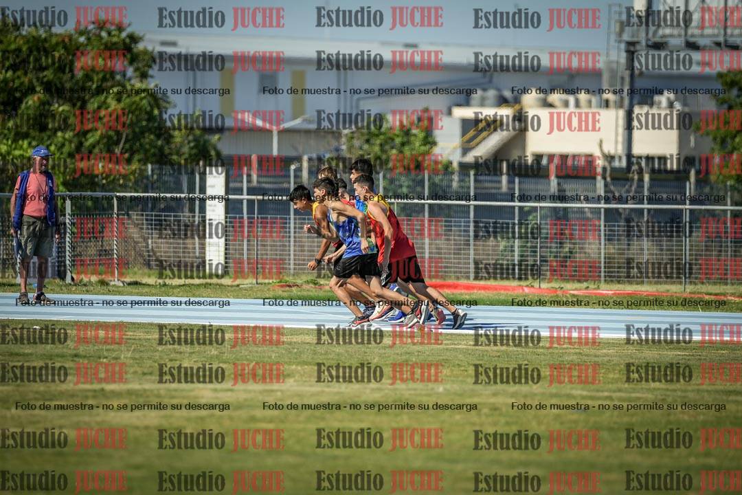 Fotos de los 600 m llanos de varones