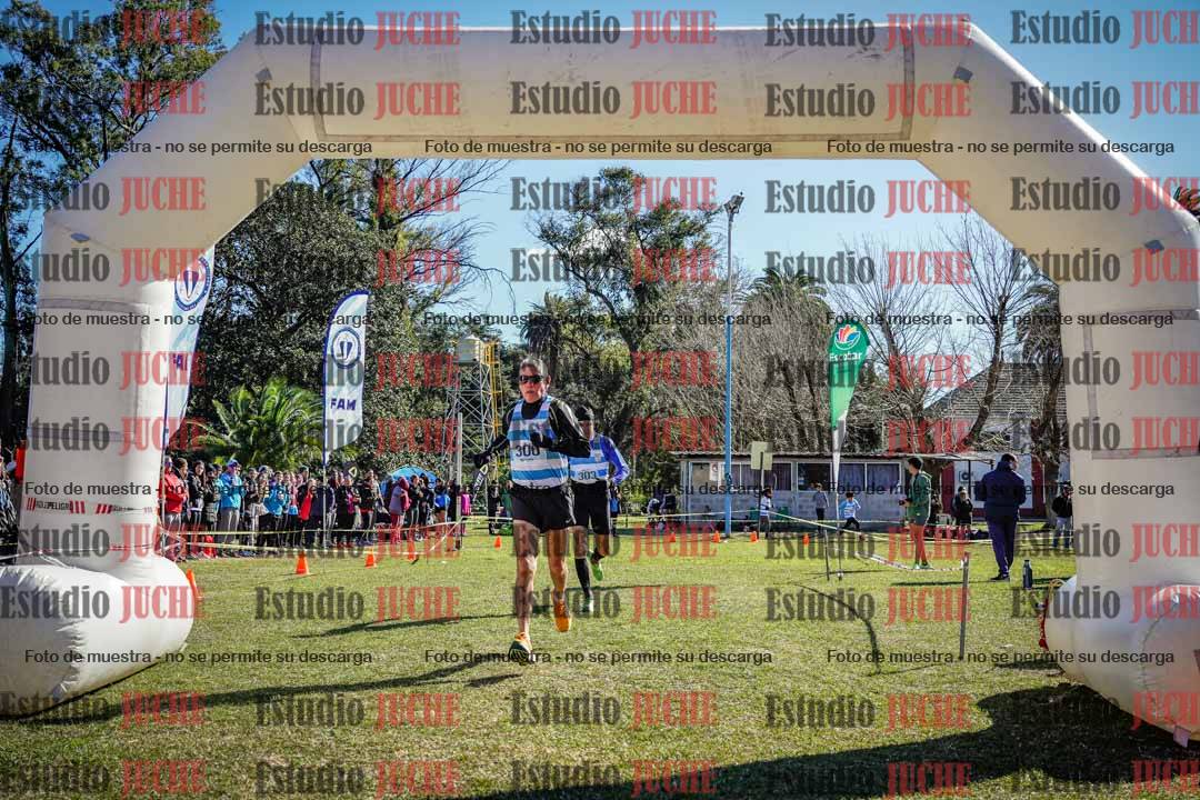 Fotos de la llegada del cross de 1500 m