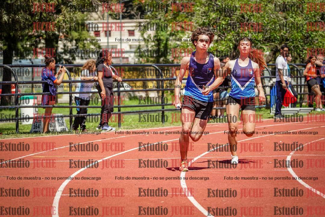 Fotos de las Postas 8x200 m de mujeres y varones - FINAL