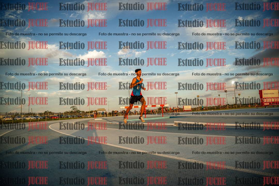 Fotos de los 3000 m llanos de varones