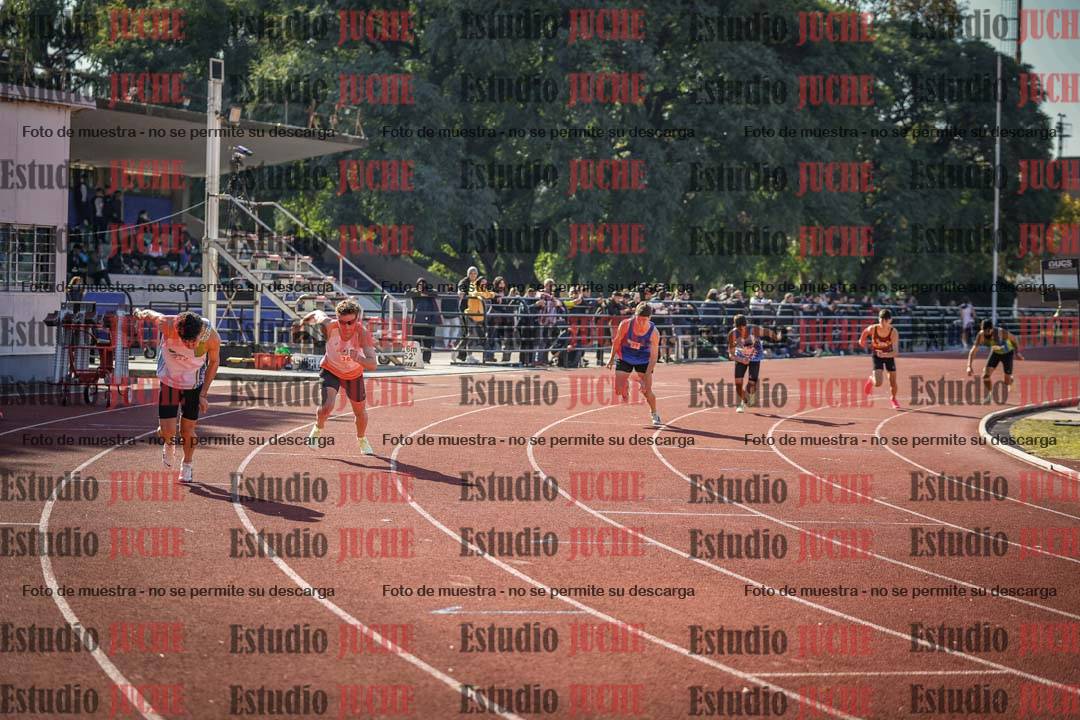 Fotos de los 800 m llanos de varones