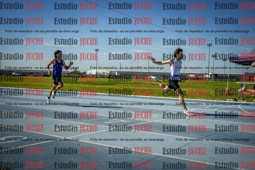 Fotos de los 400 m llanos de varones