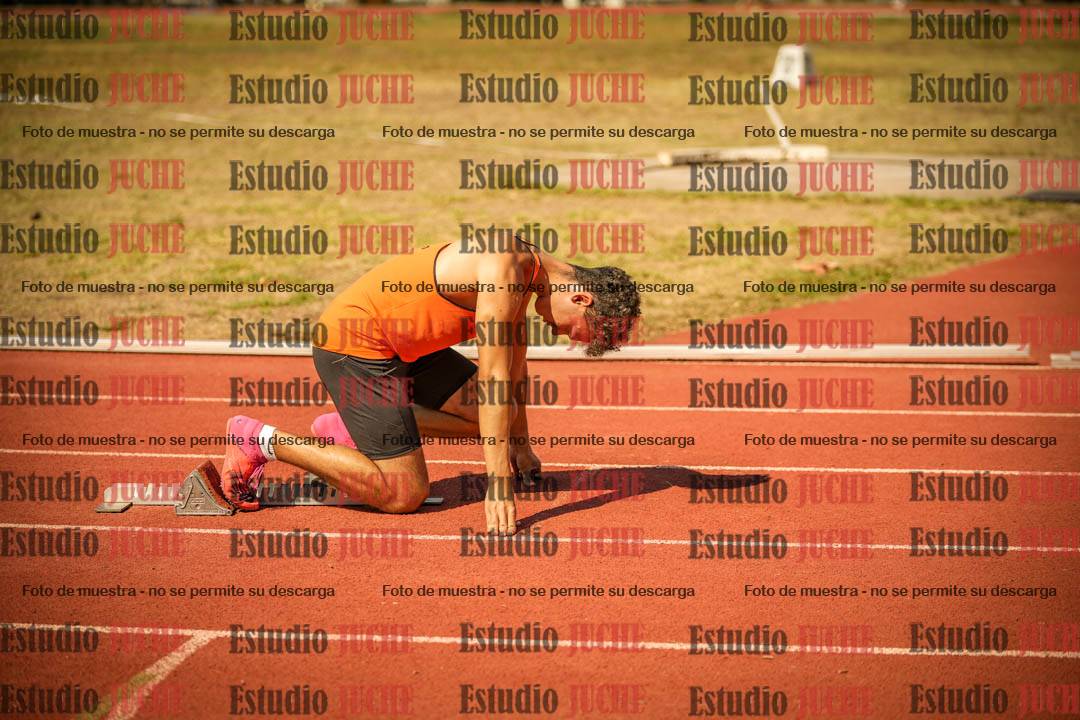 Fotos de los 400 m llanos de varones