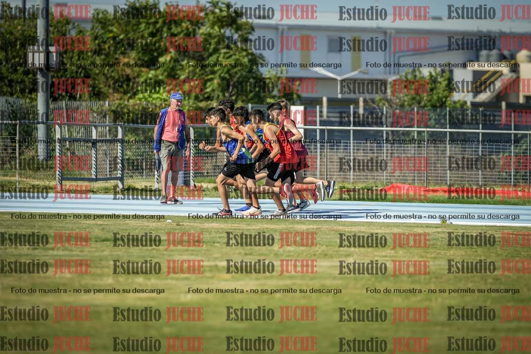 Fotos de los 600 m llanos de varones