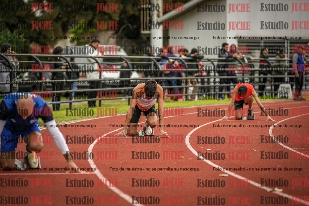 Fotos de los 400 m llanos de varones