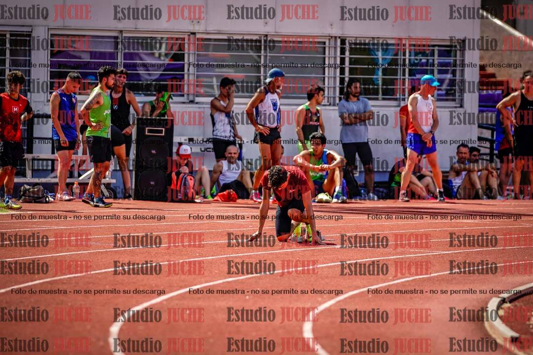 Fotos de los 400 m llanos de varones