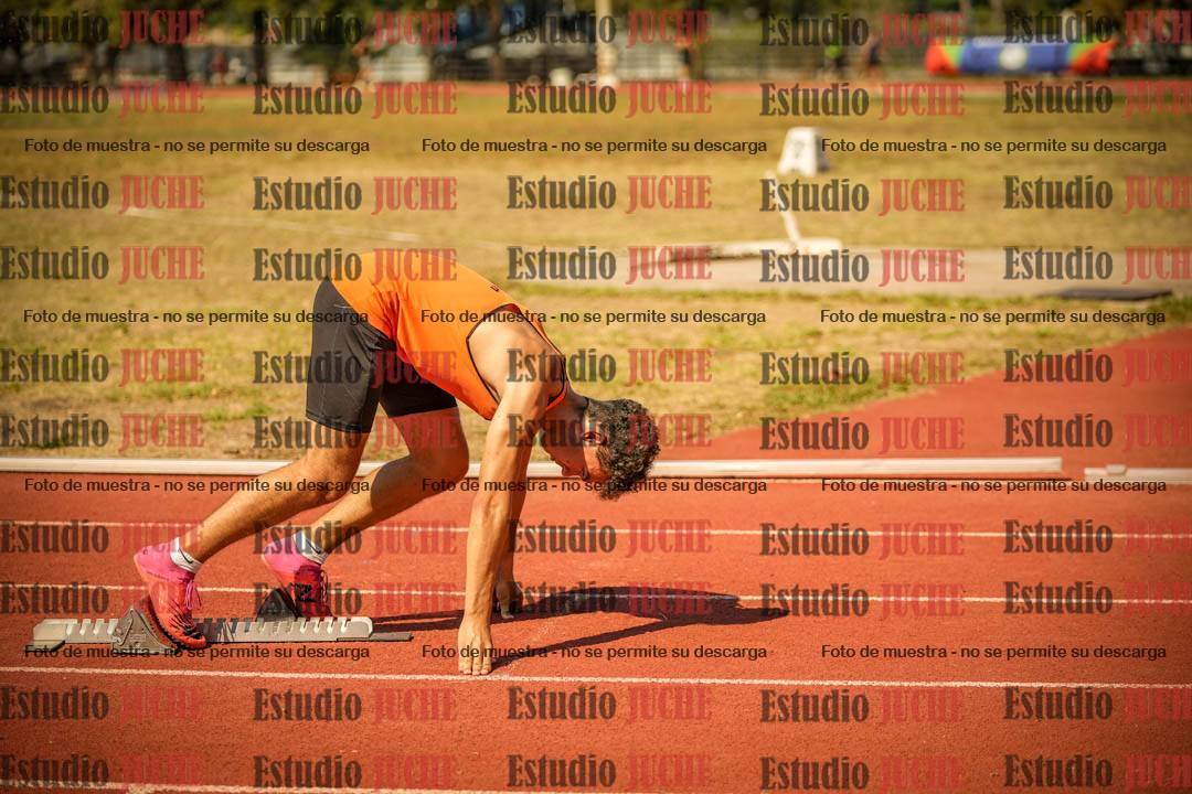 Fotos de los 400 m llanos de varones
