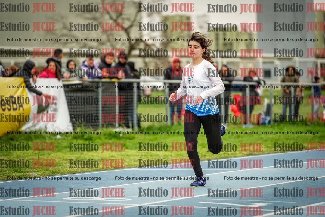 Fotos de los 300 m llanos de mujeres - U17
