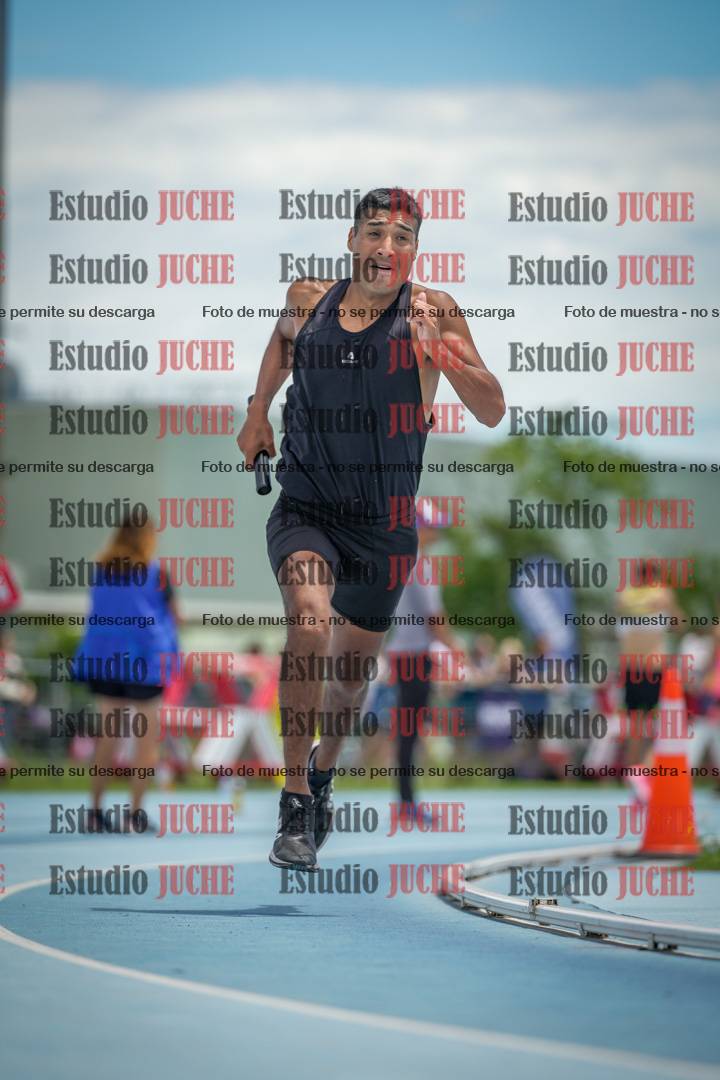 Fotos durante el transcurso de los relevos 20' para running teams - serie 2
