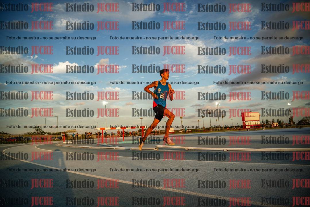 Fotos de los 3000 m llanos de varones