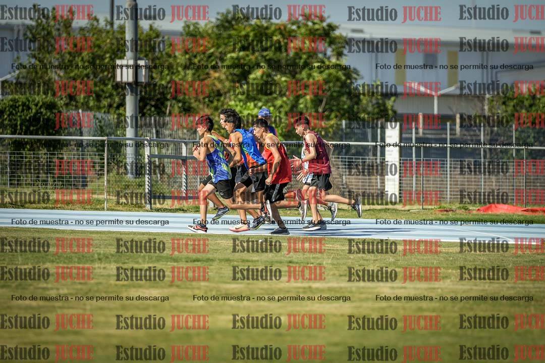 Fotos de los 600 m llanos de varones