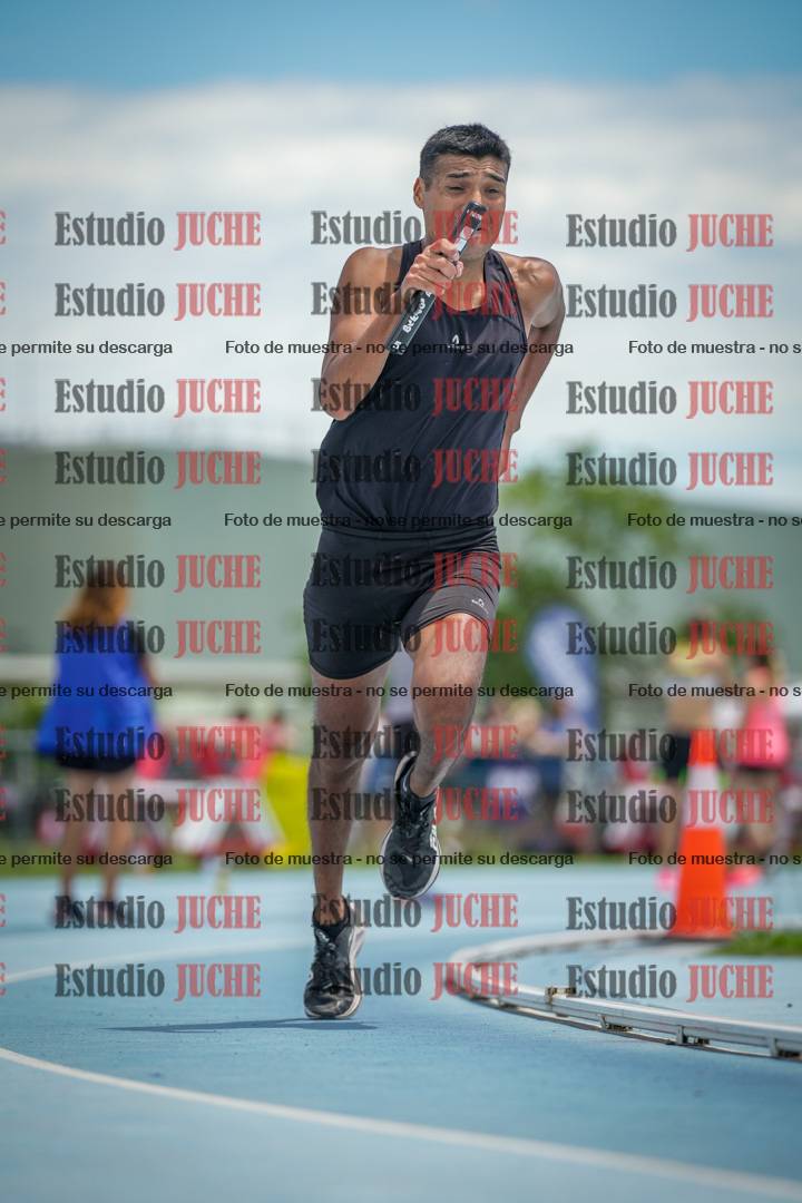 Fotos durante el transcurso de los relevos 20' para running teams - serie 2
