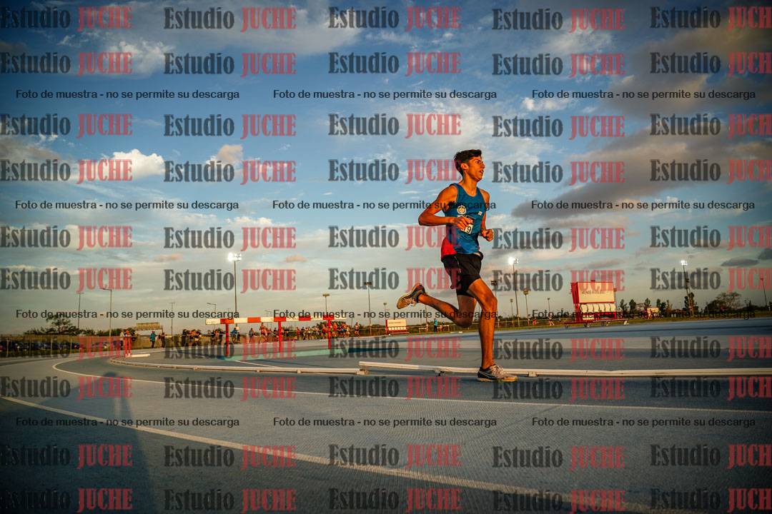 Fotos de los 3000 m llanos de varones