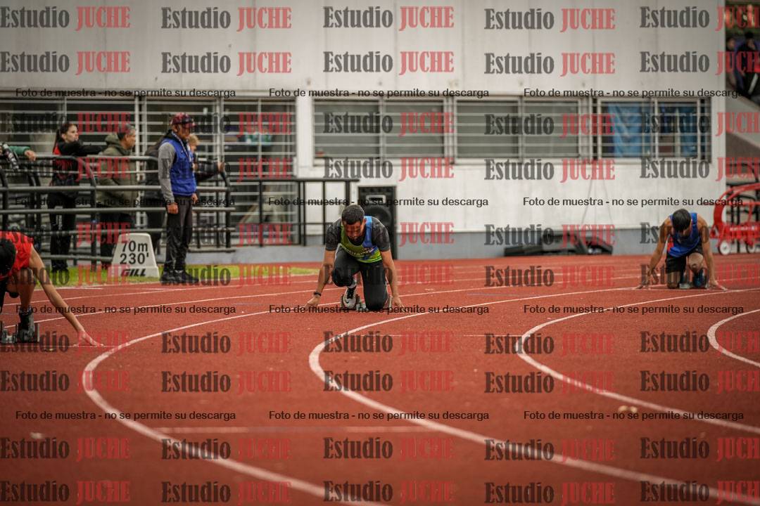 Fotos de los 400 m llanos de varones