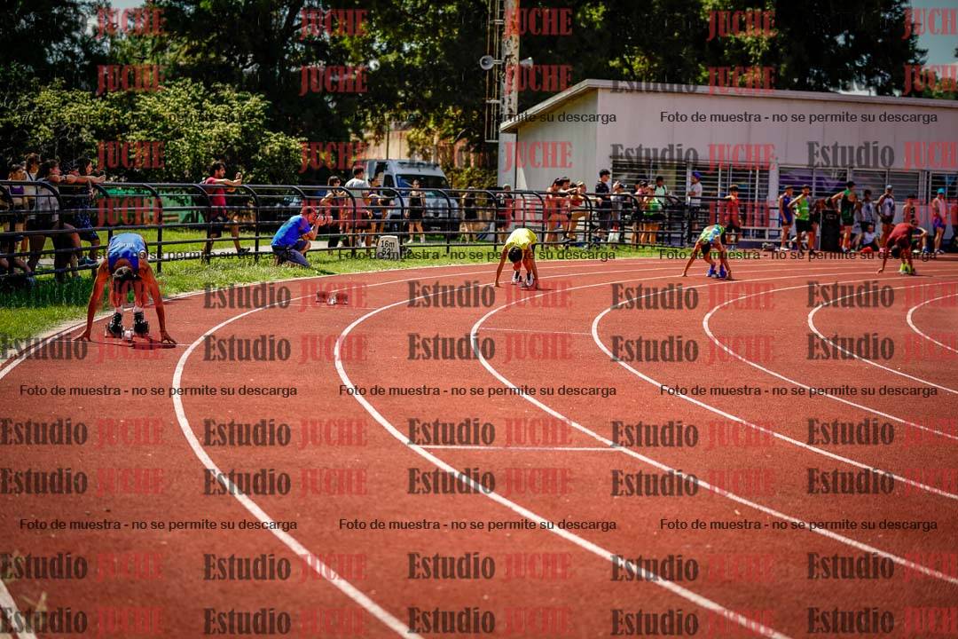 Fotos de los 400 m llanos de varones