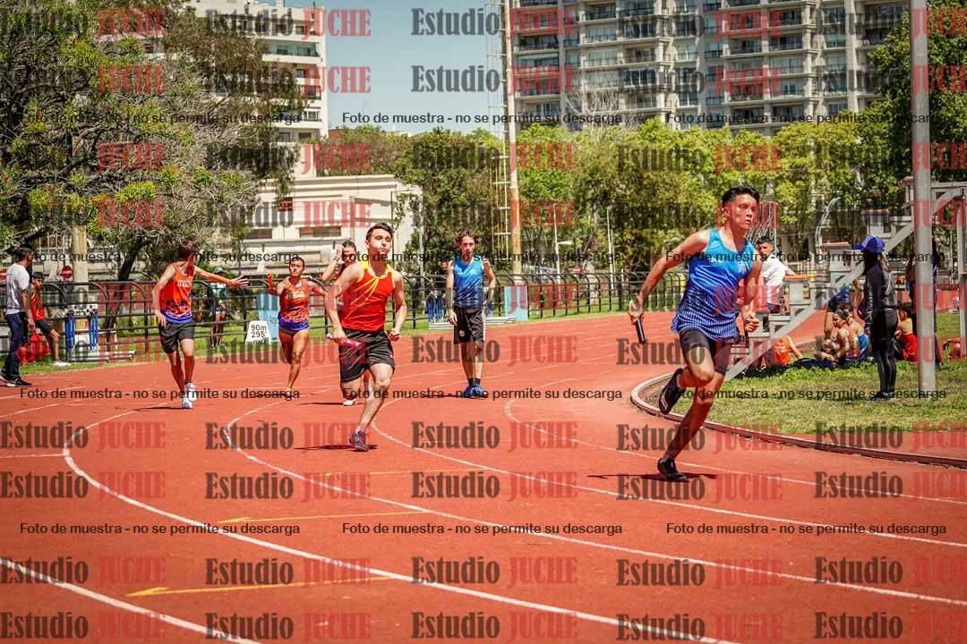 Fotos de las Postas 8x200 m de mujeres y varones - FINAL