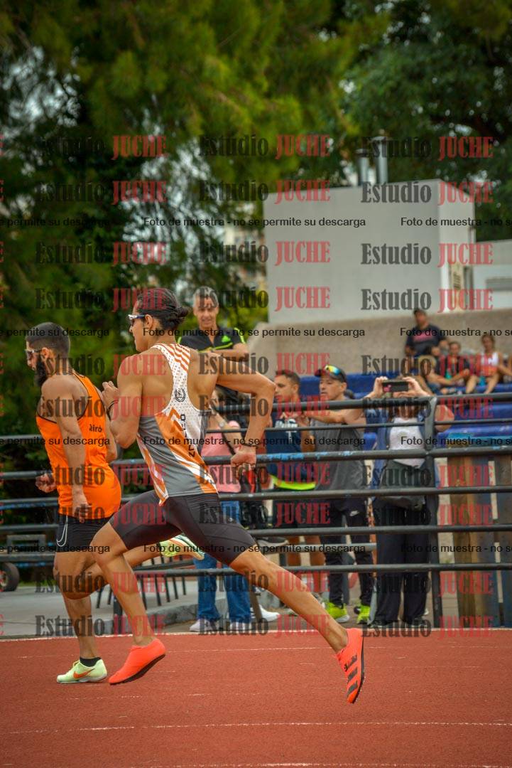Fotos de los 400 m llanos de varones