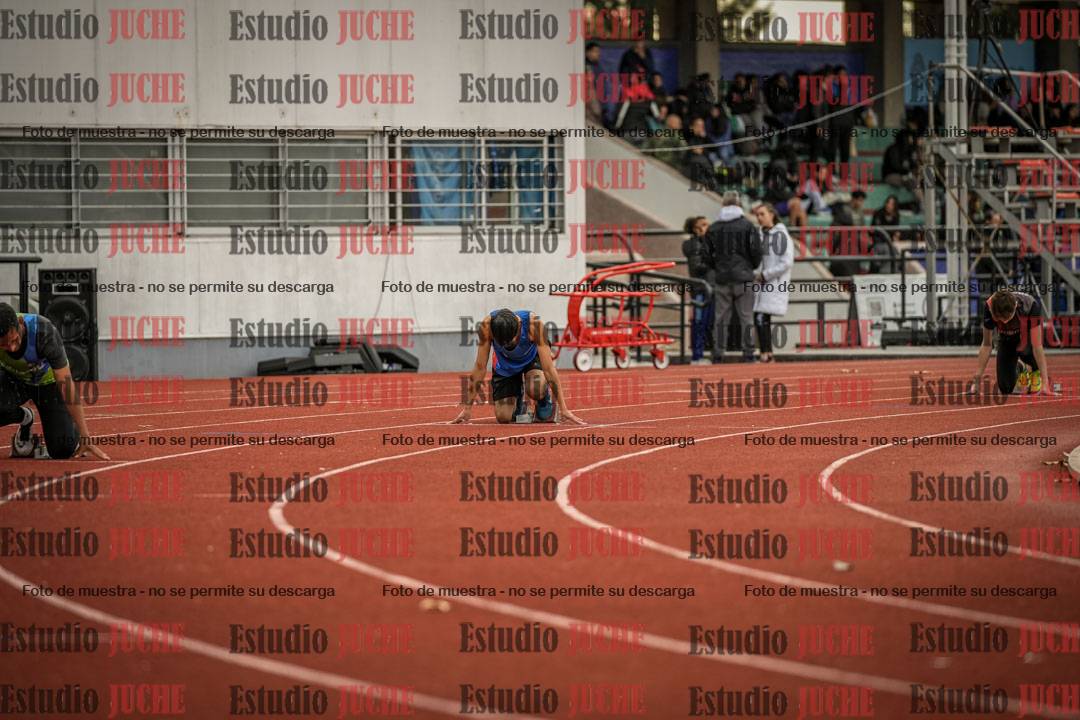 Fotos de los 400 m llanos de varones