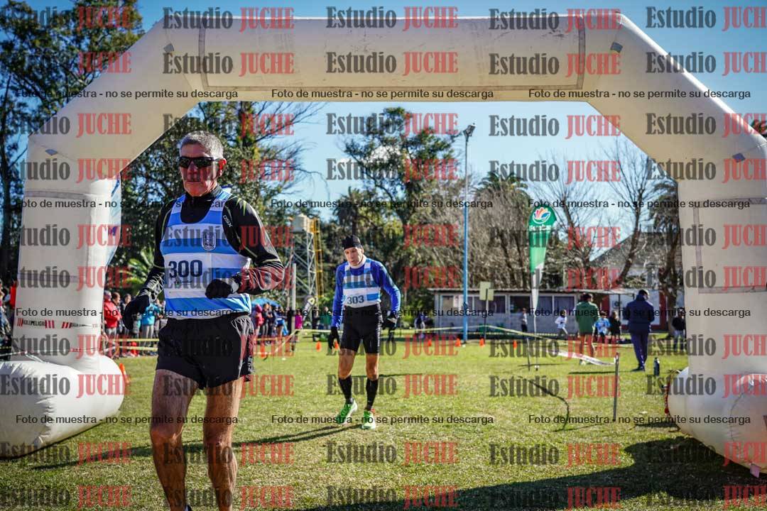 Fotos de la llegada del cross de 1500 m