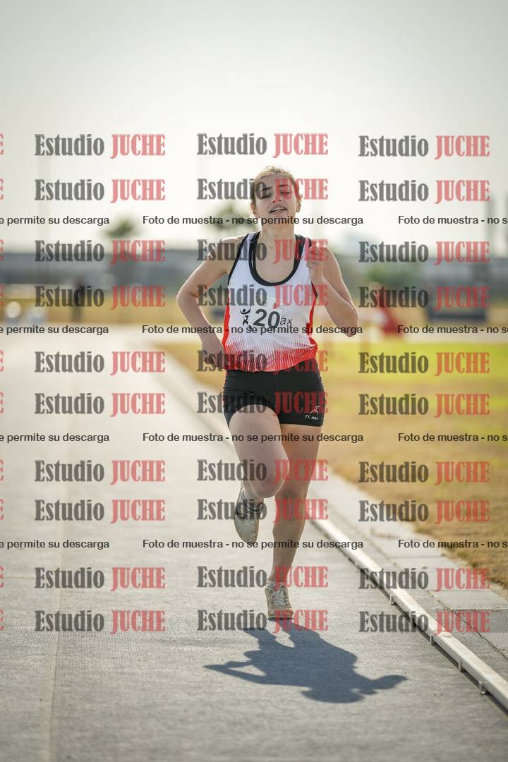 Fotos de los 800 m llanos de mujeres - combinadas 7