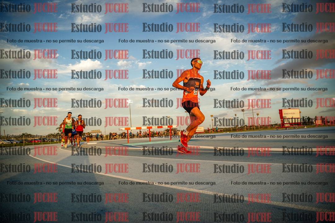 Fotos de los 3000 m llanos de varones
