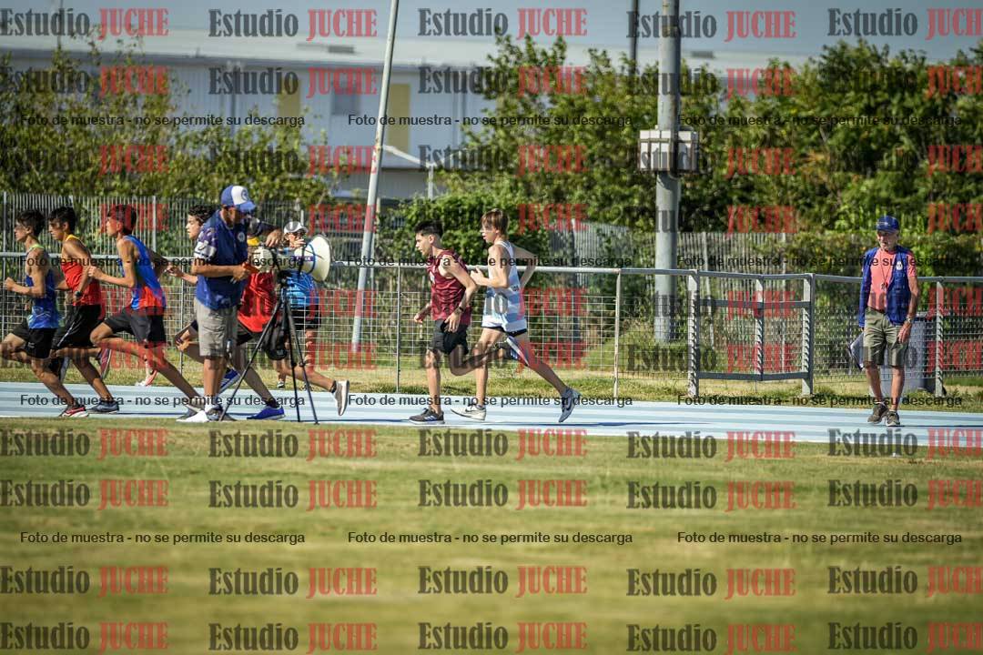 Fotos de los 600 m llanos de varones