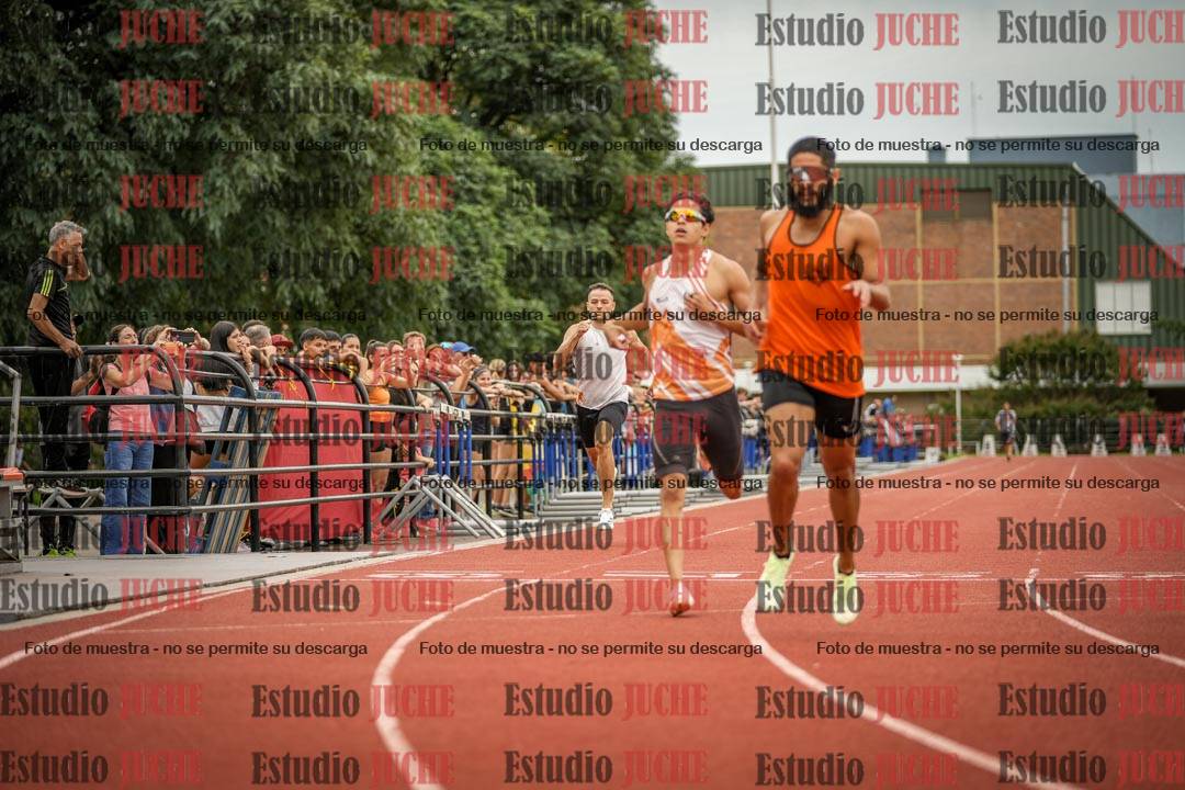Fotos de los 400 m llanos de varones