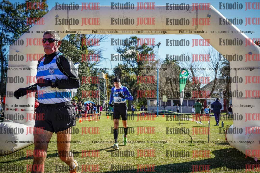 Fotos de la llegada del cross de 1500 m