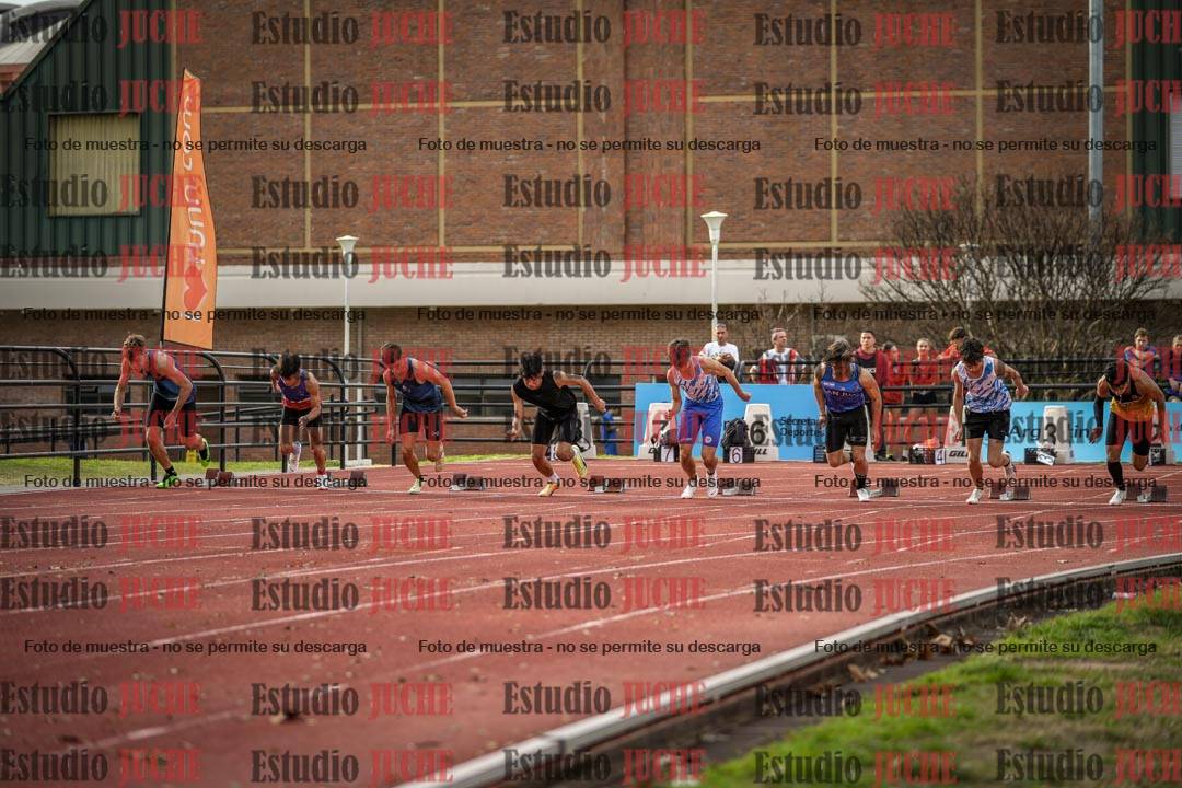 Fotos de los 100 m llanos de varones - FINAL