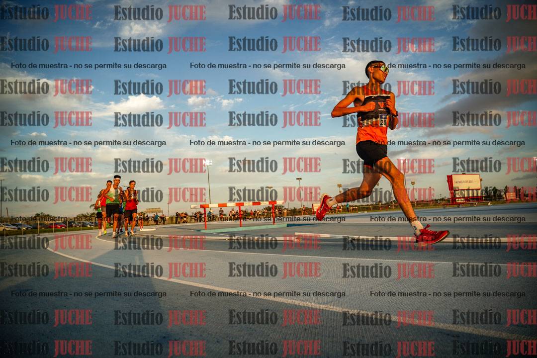 Fotos de los 3000 m llanos de varones