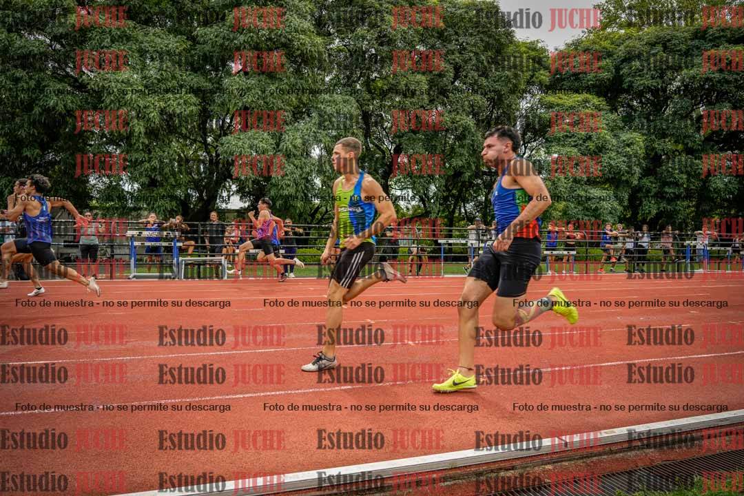 Fotos de los 100 m llanos de varones - FINAL