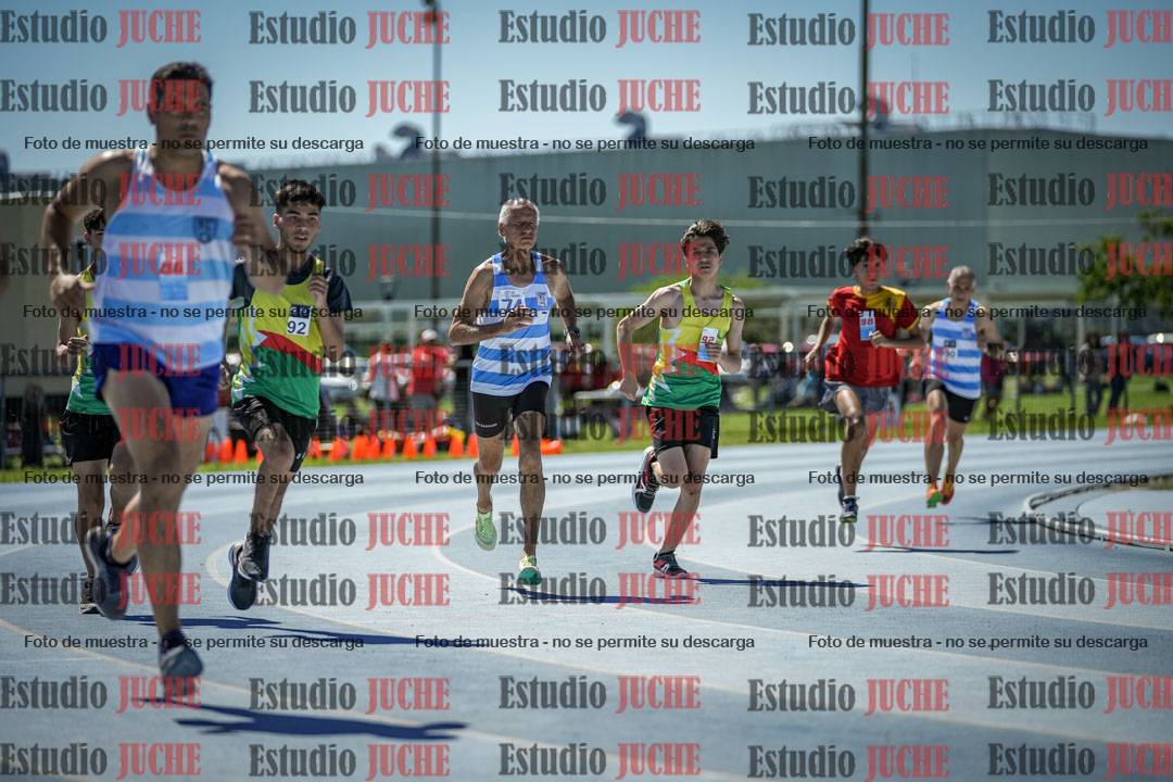 Fotos de los 800 m llanos de varones