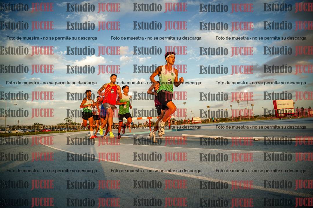 Fotos de los 3000 m llanos de varones