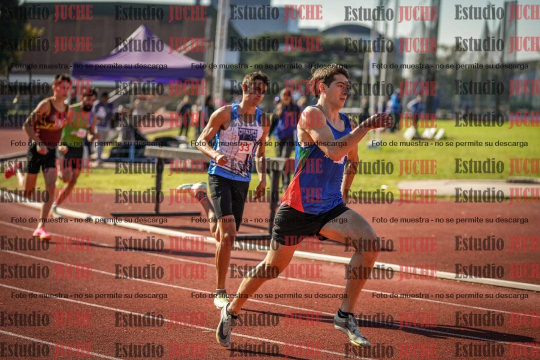 Fotos de los 800 m llanos de varones