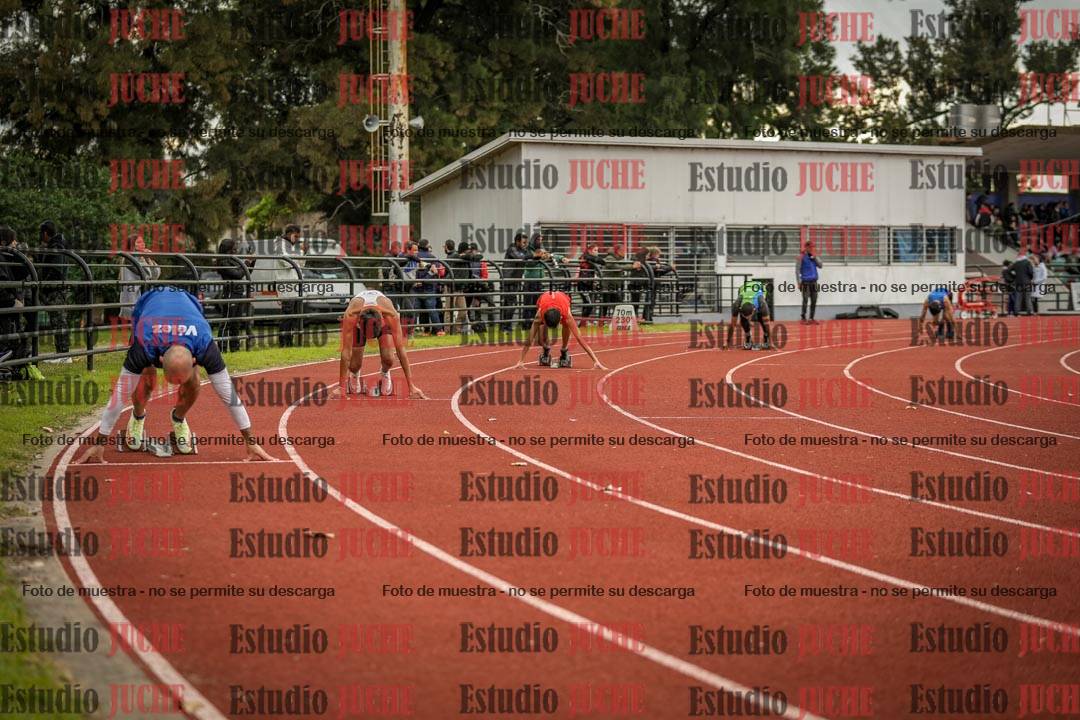 Fotos de los 400 m llanos de varones